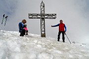 56 Cima di Grem (2049 m)...Arera nelle nuvole 